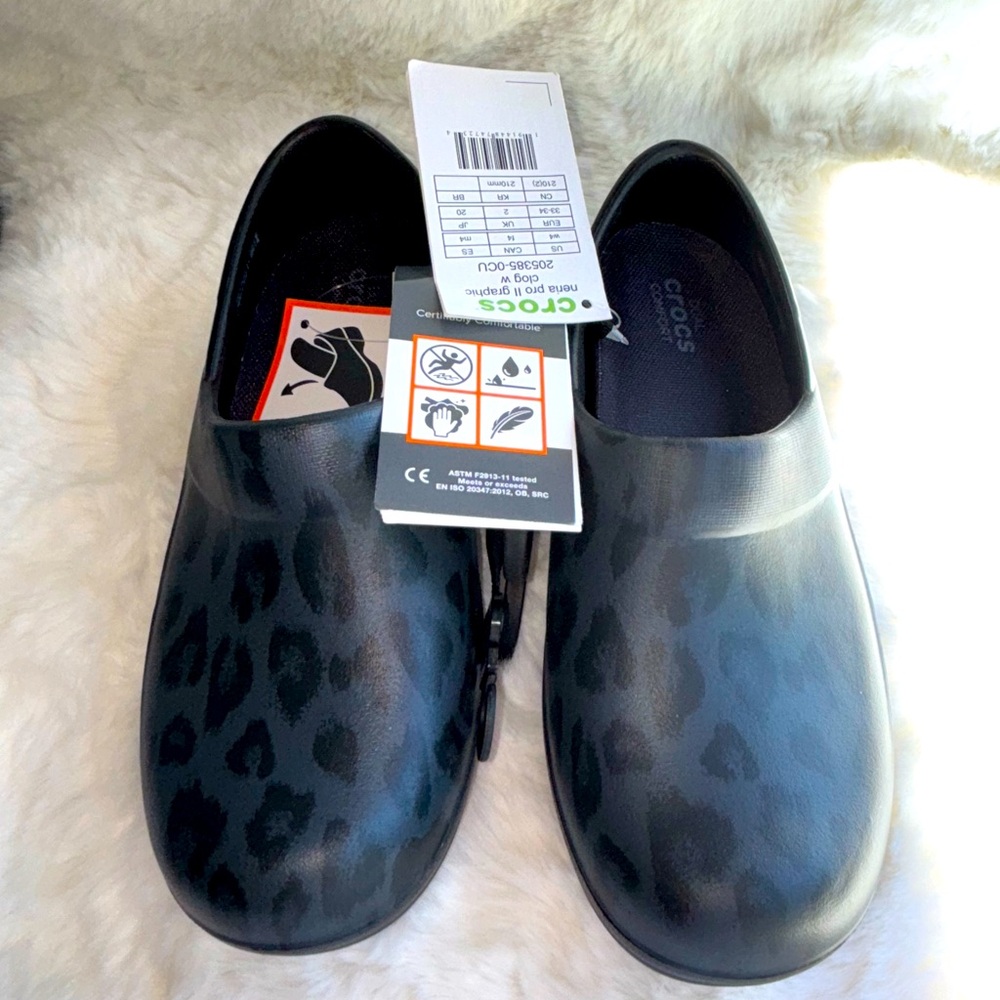 CROCS Shoes Size 4 Black cheetah leopard Sandals - NWTS